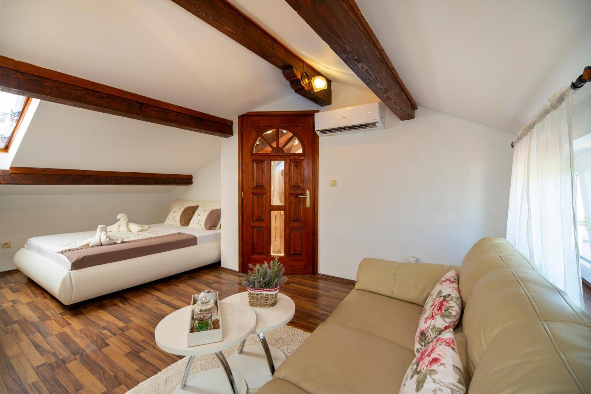 Apartman Viki Stinjan Pula Exterior foto