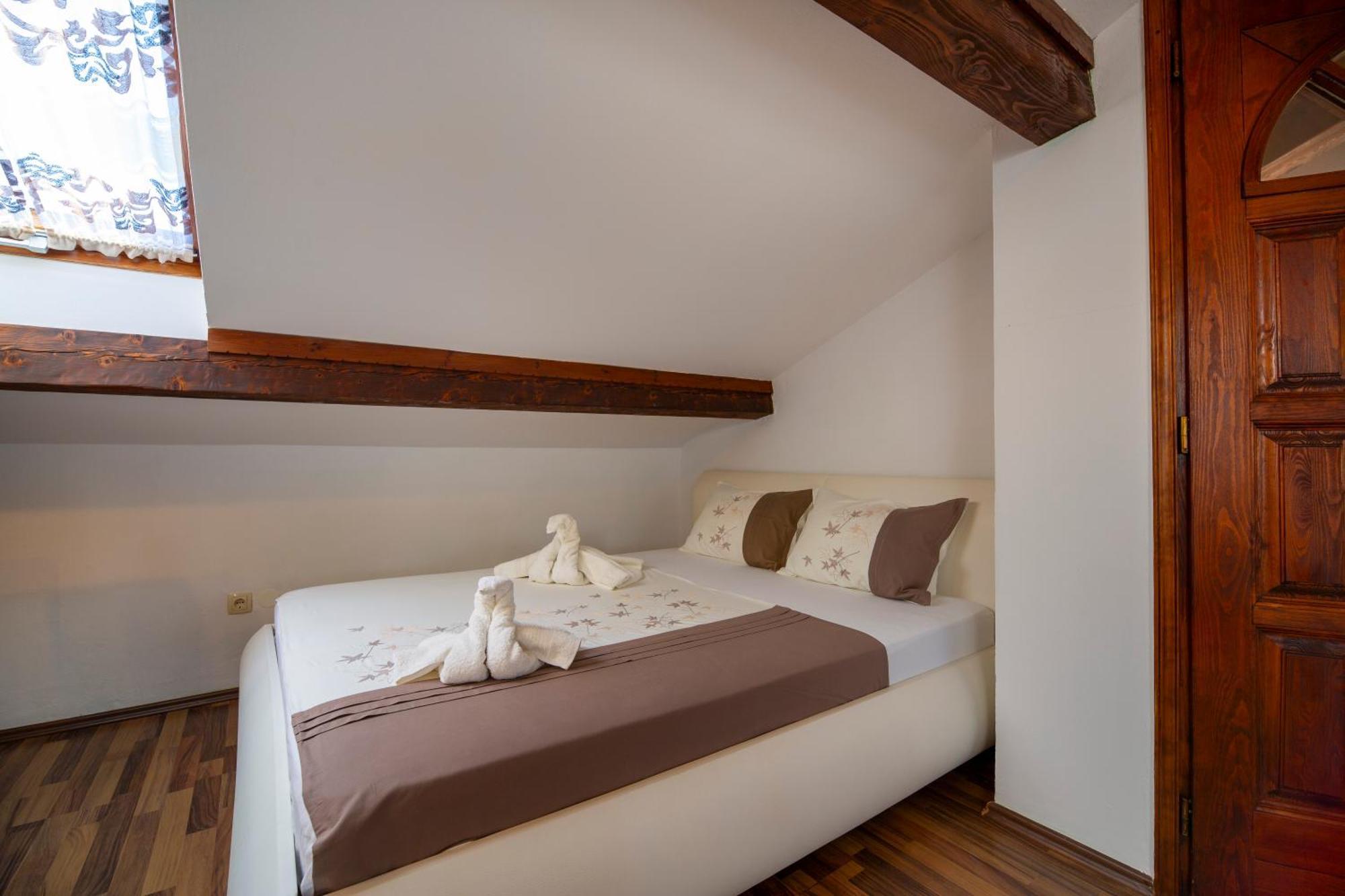 Apartman Viki Stinjan Pula Exterior foto