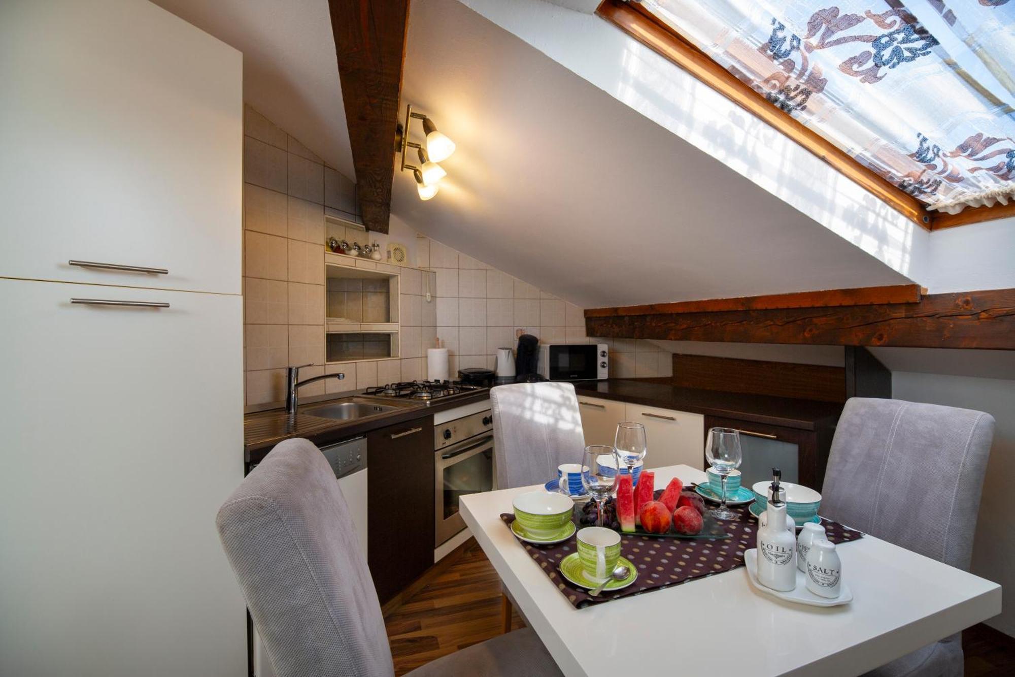 Apartman Viki Stinjan Pula Exterior foto